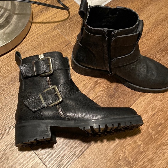 Zara Shoes - ZARA basic collection combat boots w zippers size 39 - never worn outside